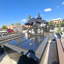 Monumente funerare 4